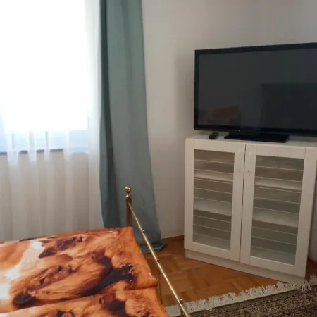 Luxury Eagle Apartment