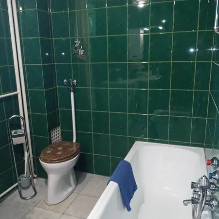 Luxury Eagle Lägenhet *